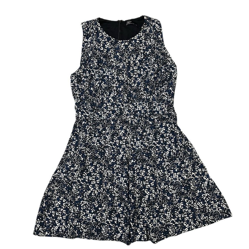 Gap floral dress with pockets.